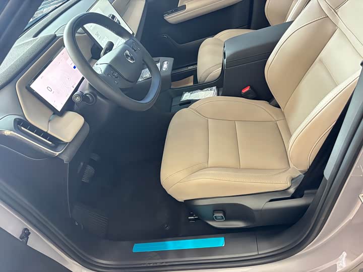 Volvo XC70 Hybrid, 2025 — фото 4 из 9