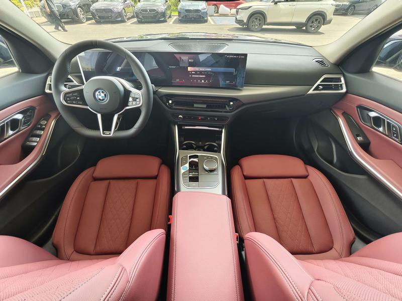 BMW i3, 2025 — фото 6 из 12