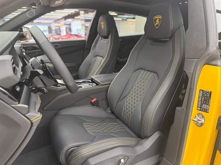 Lamborghini Urus SE, 2025 — фото 5 из 9