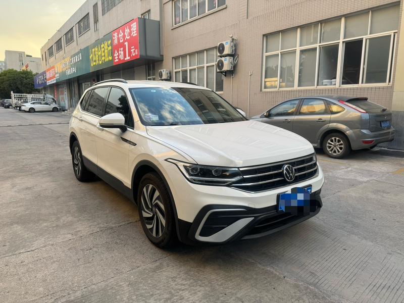 Volkswagen Tiguan L Pro, 2022 — фото 3 из 9