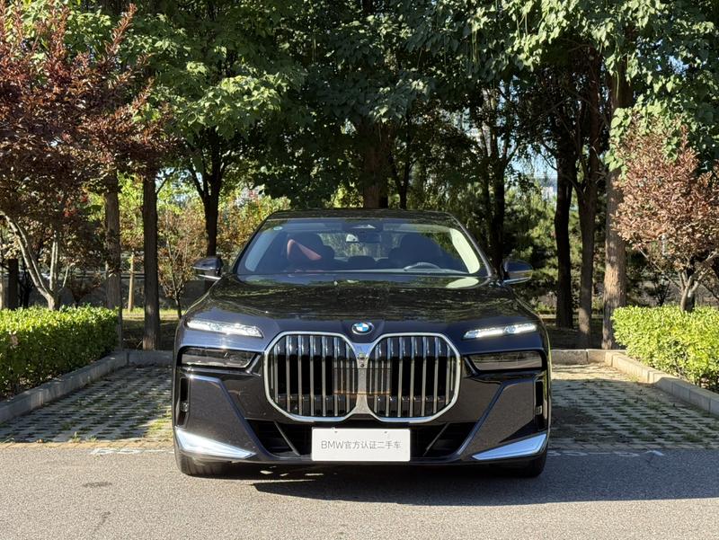 BMW 7 Series, 2025 — фото 2 из 11