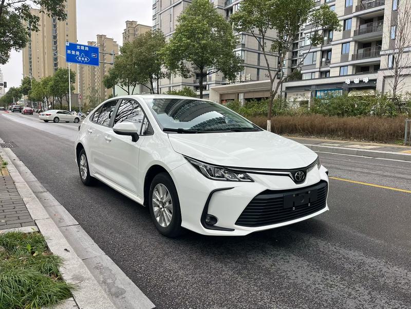 Toyota Corolla, 2023 — фото 3 из 10