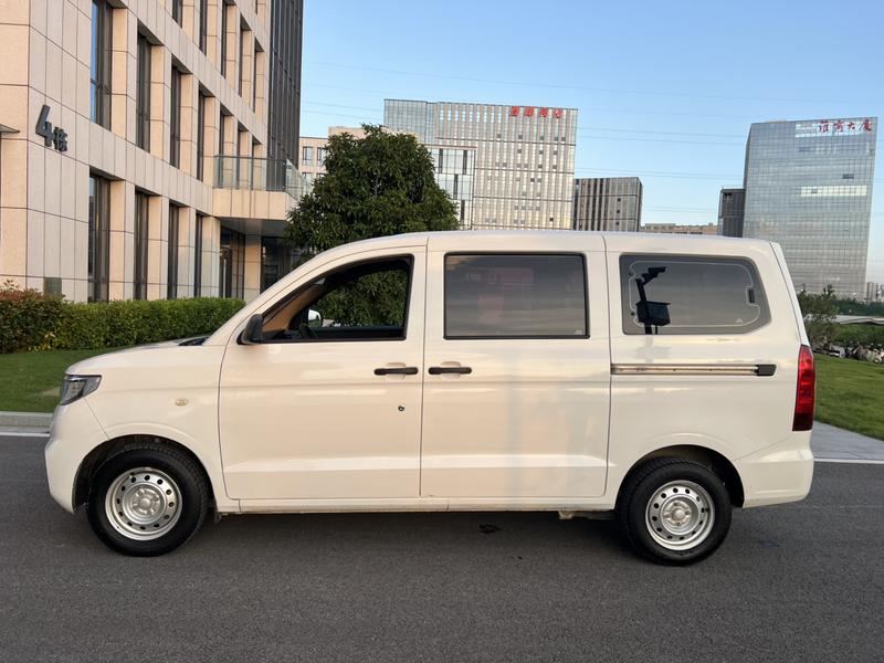 Wuling Hongguang V, 2023 — фото 2 из 10