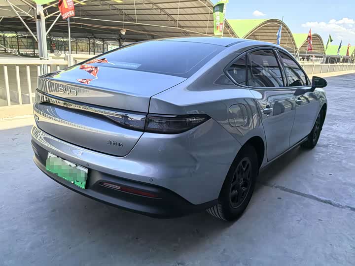 BYD Seal 05 DM-i Hybrid, 2025 — фото 6 из 9