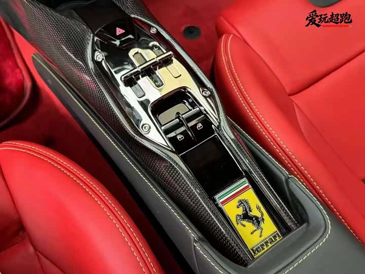 Ferrari SF90, 2022 — фото 8 из 9