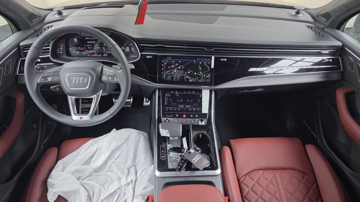 Audi SQ7, 2025 — фото 7 из 12