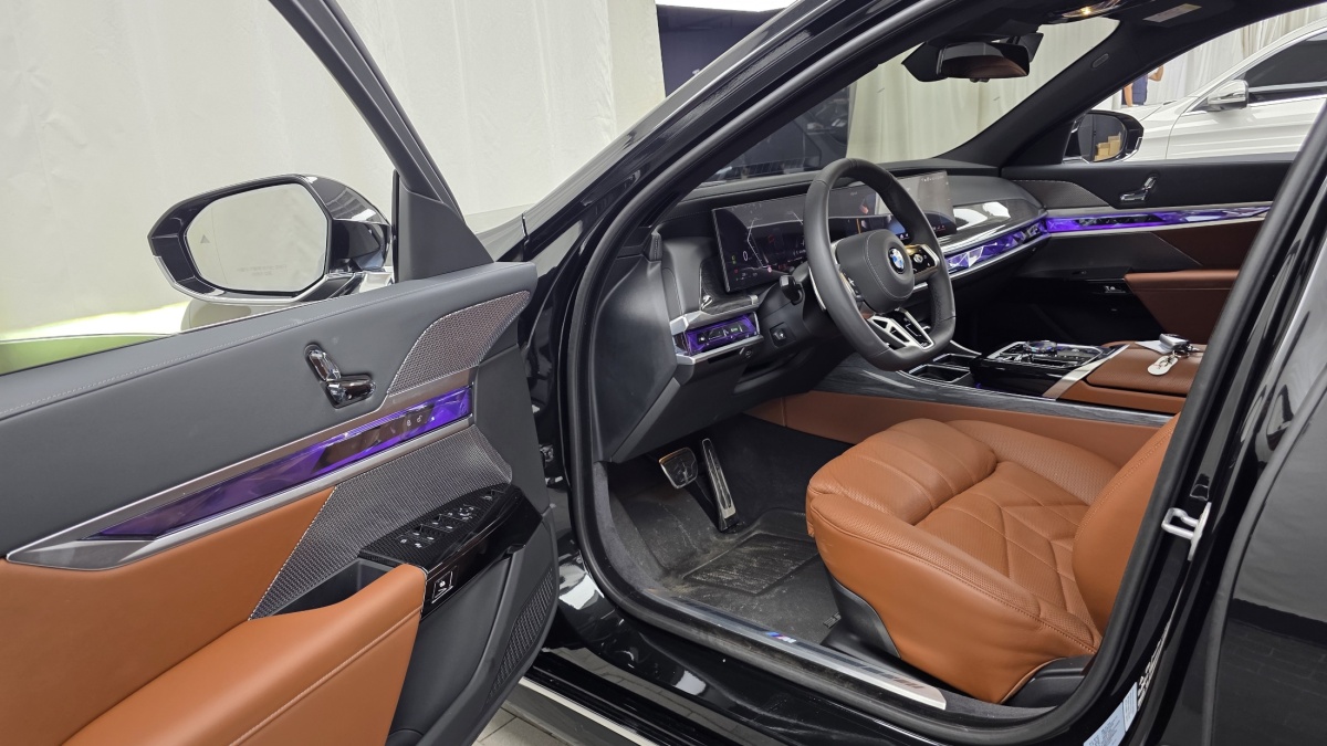 BMW 7 Series, 2025 — фото 9 из 12