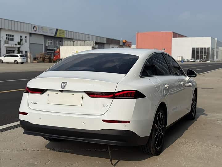Roewe D7, 2025 — фото 6 из 9