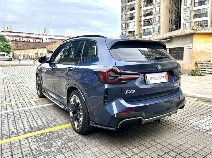 BMW iX3, 2022 — фото 6 из 9