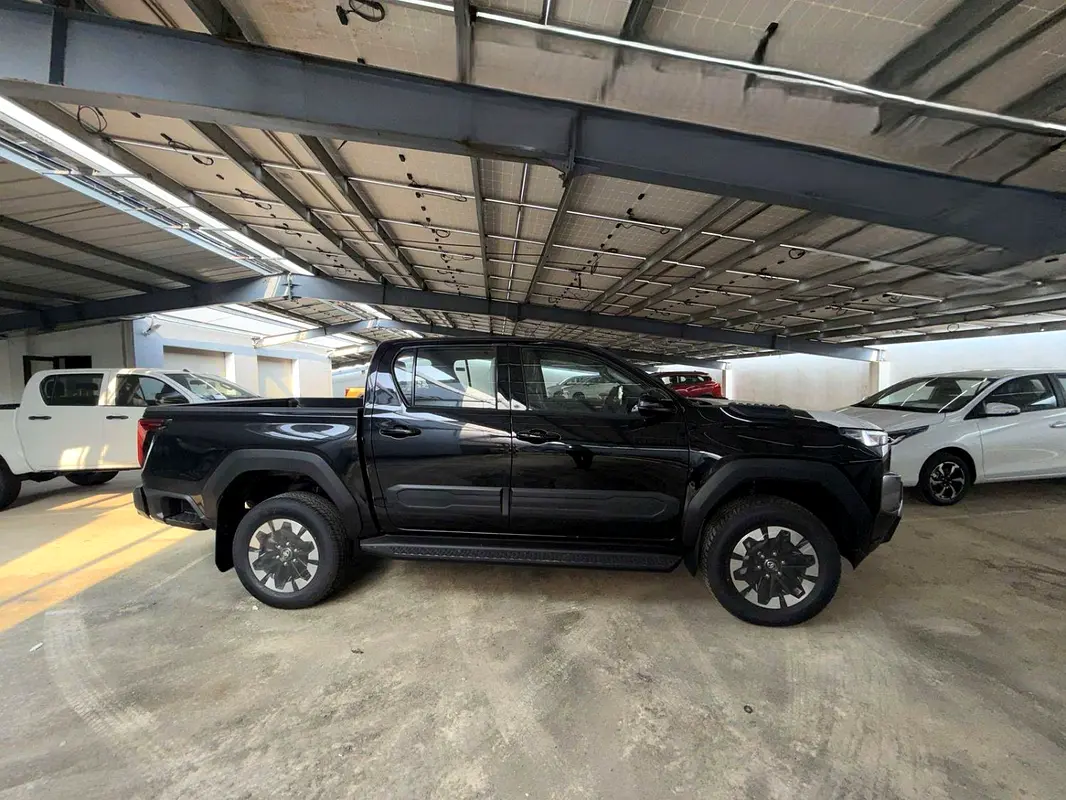 Toyota Hilux, 2027 — фото 3 из 9