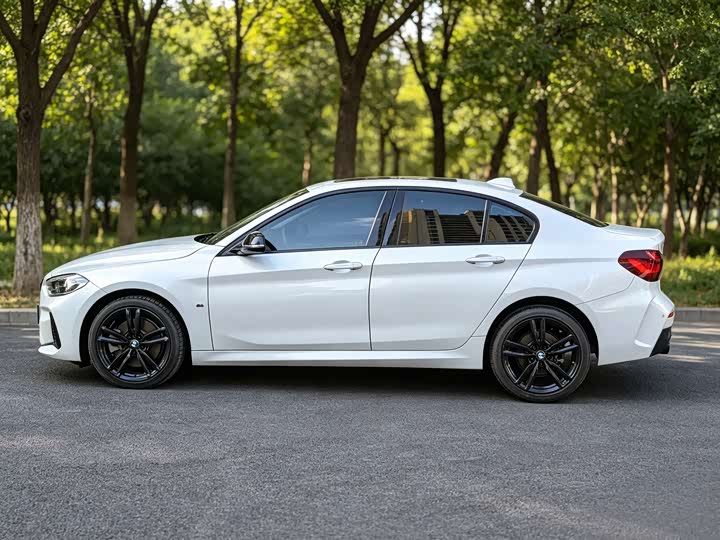 BMW 1 Series, 2023 — фото 3 из 9