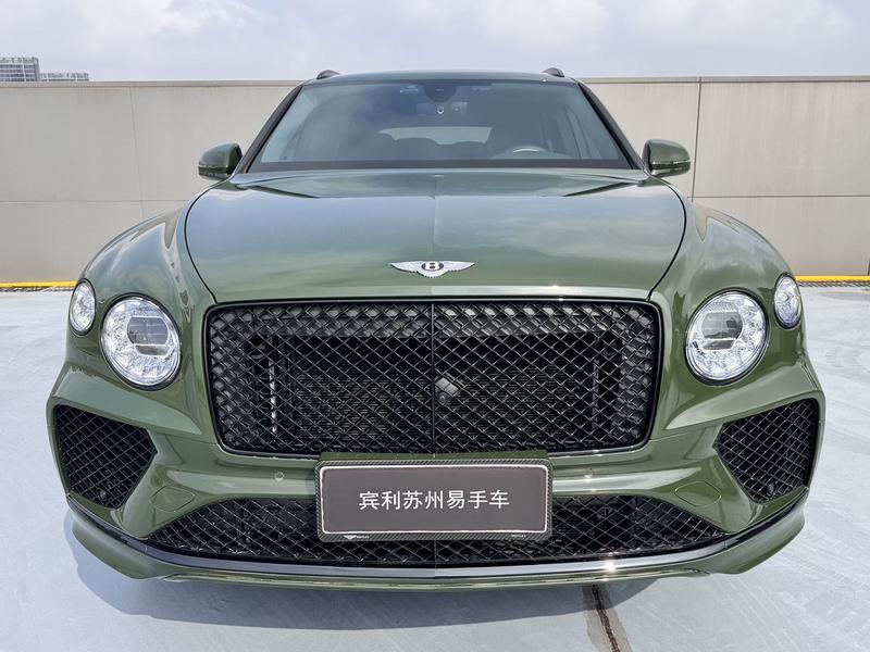 Bentley Bentayga, 2023 — фото 2 из 12