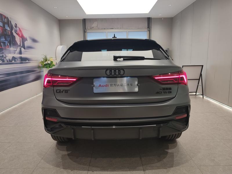 Audi Q3 Sportback, 2023 — фото 3 из 9