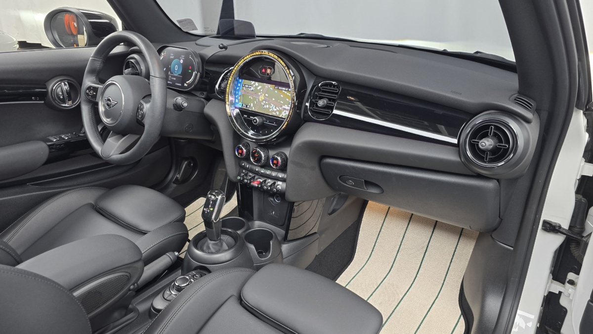 Mini Cooper Convertible, 2024 — фото 7 из 12
