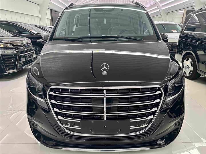 Mercedes-Benz V-Class, 2024 — фото 2 из 9
