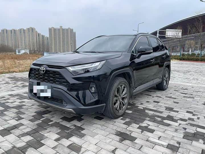 Toyota RAV4, 2023 — купить в Казани под ключ