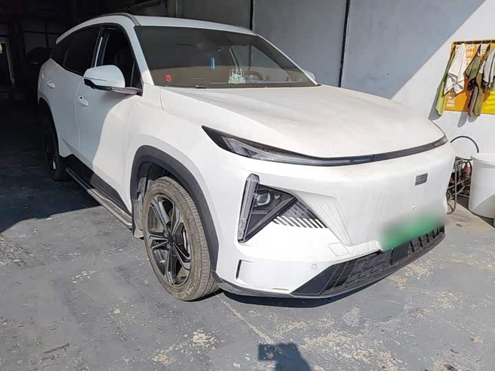 Geely Galaxy L7, 2023 — фото 4 из 9