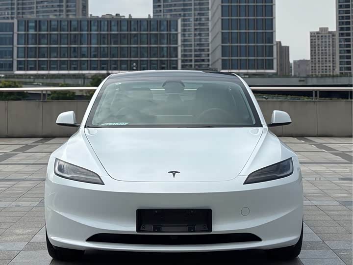 Tesla Model 3, 2026 — фото 3 из 9