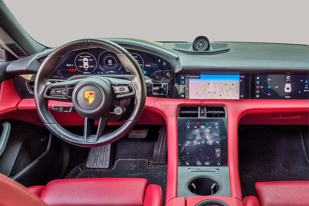 Porsche Taycan, 2024 — фото 10 из 10