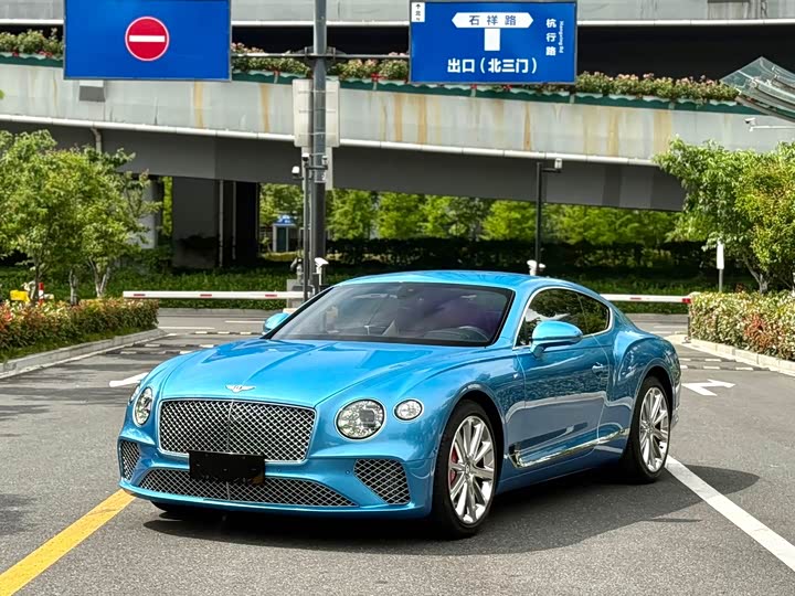 Bentley Continental GT, 2023 — фото 3 из 9