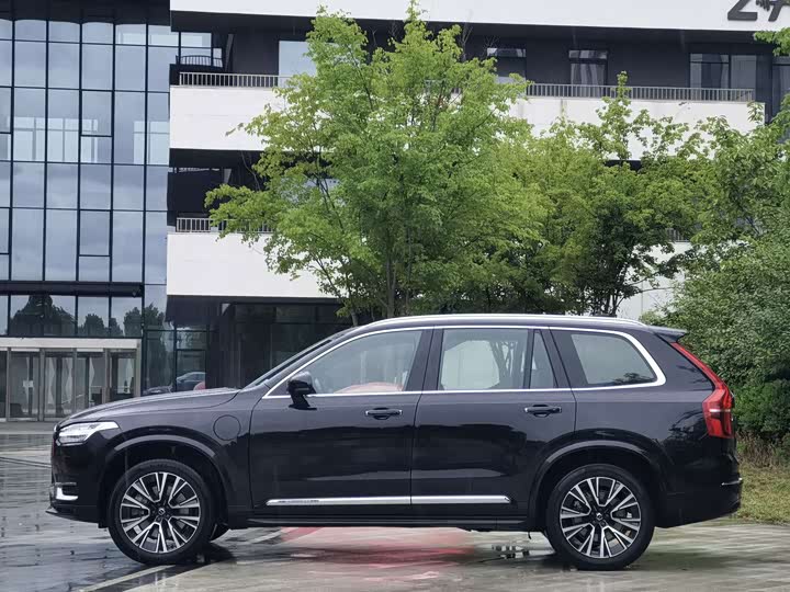 Volvo XC90 Hybrid, 2023 — фото 3 из 9