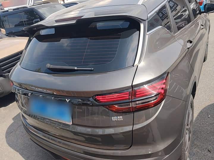 Geely Coolray, 2023 — фото 6 из 9