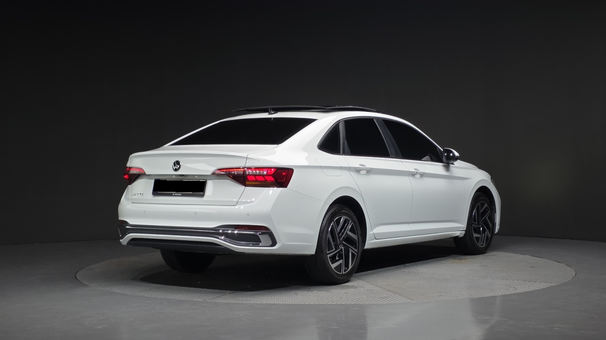 Volkswagen Jetta, 2023 — фото 2 из 12