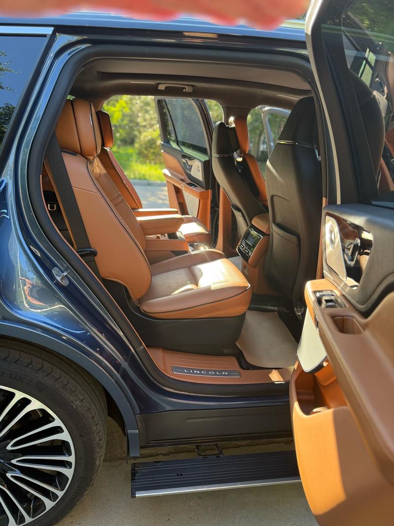 Lincoln Aviator, 2023 — фото 11 из 12