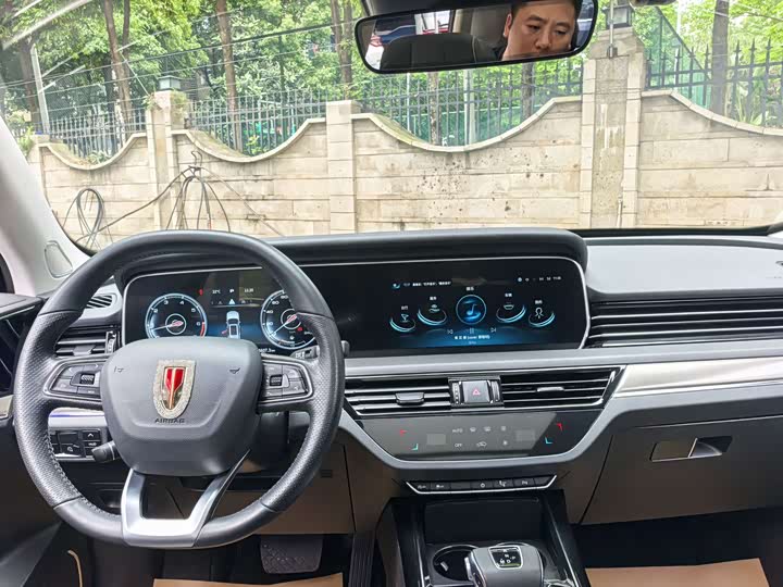 Hongqi HS5, 2022 — фото 7 из 9