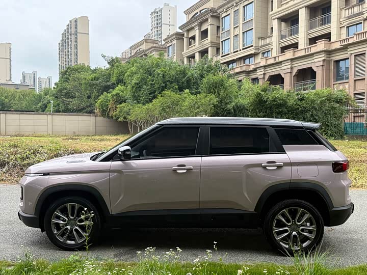 Geely Icon, 2025 — фото 3 из 9