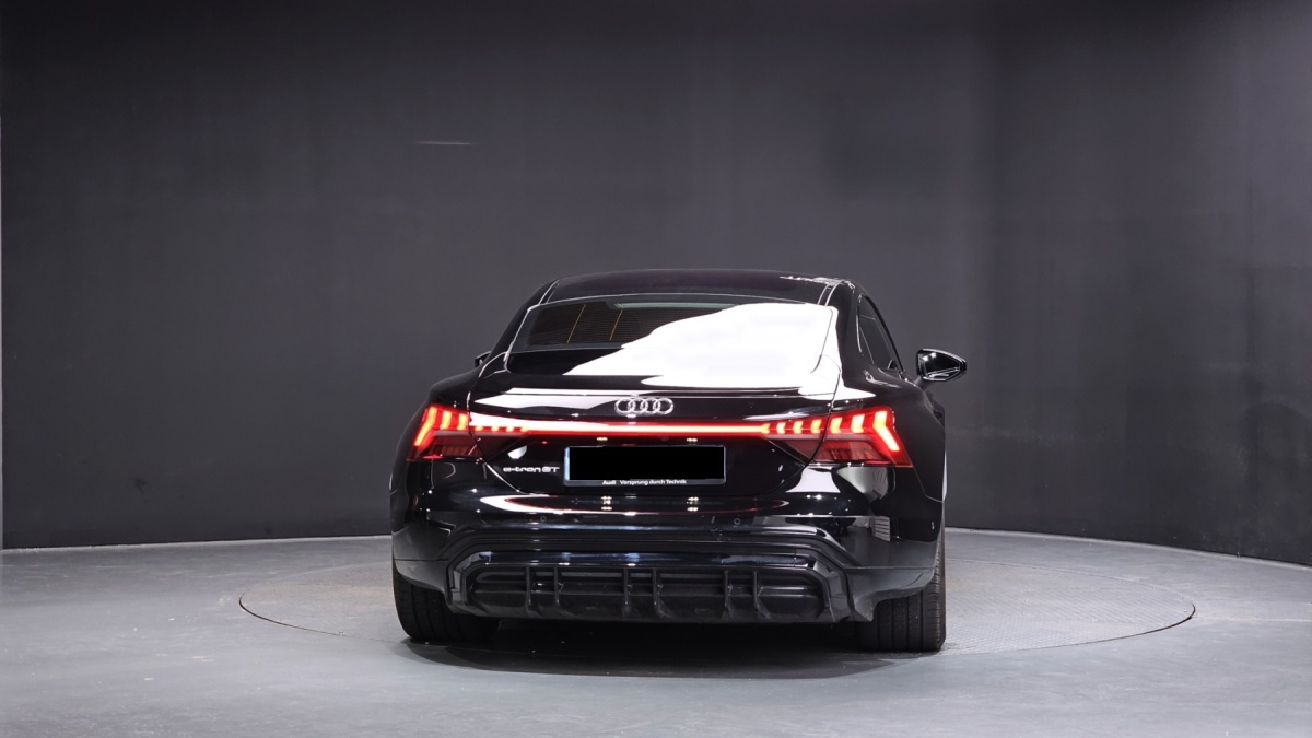 Audi e-tron GT, 2022 — фото 4 из 12