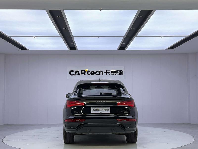 Audi Q5L Sportback, 2022 — фото 6 из 12