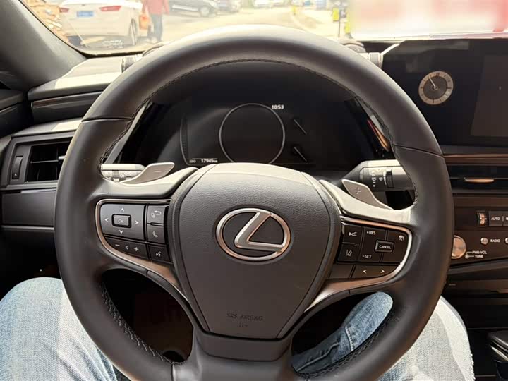 Lexus ES, 2021 — фото 3 из 9