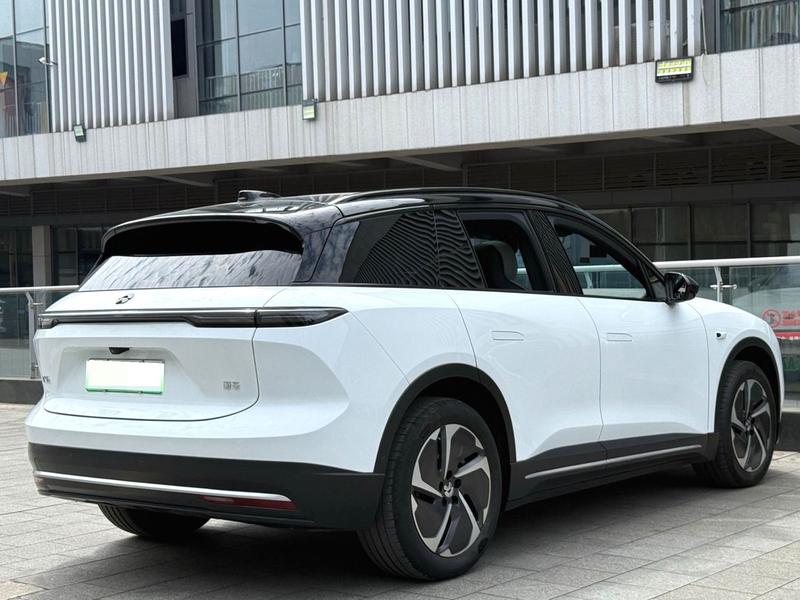 Nio ES6, 2024 — фото 6 из 10