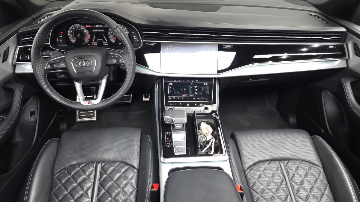 Audi Q8, 2023 — фото 6 из 12