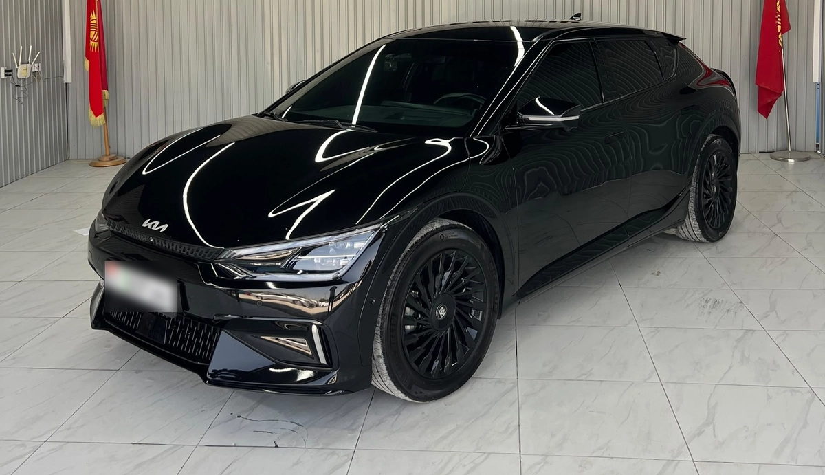 Kia EV6, 2023 — фото 11 из 12