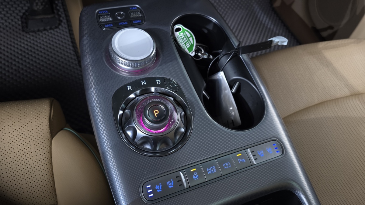 Genesis GV60, 2023 — фото 8 из 12