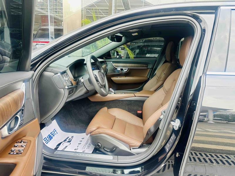 Volvo S90, 2023 — фото 9 из 11
