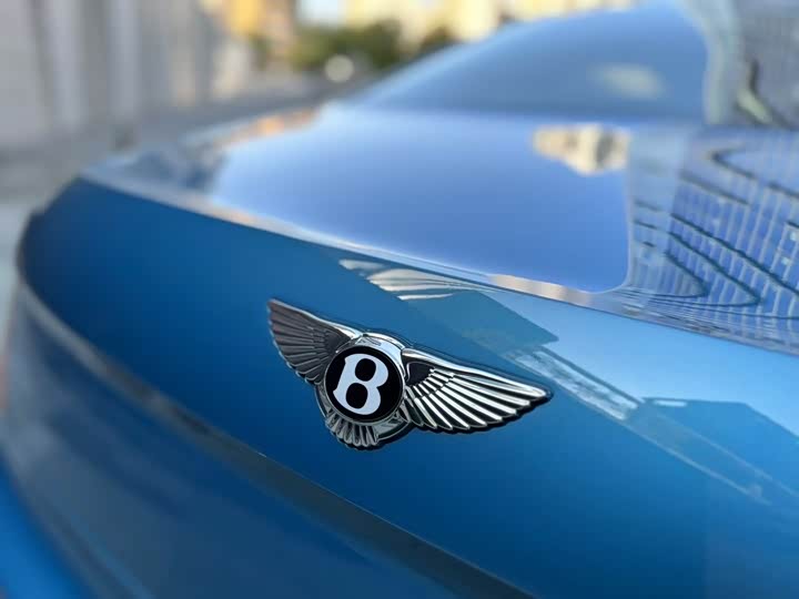 Bentley Flying Spur, 2022 — фото 5 из 9