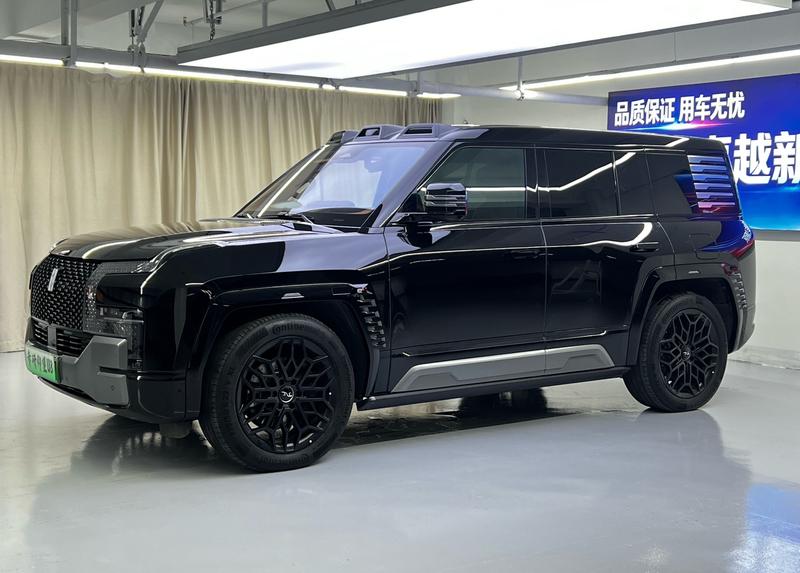 BYD Yangwang U8, 2024 — купить в Курске под ключ