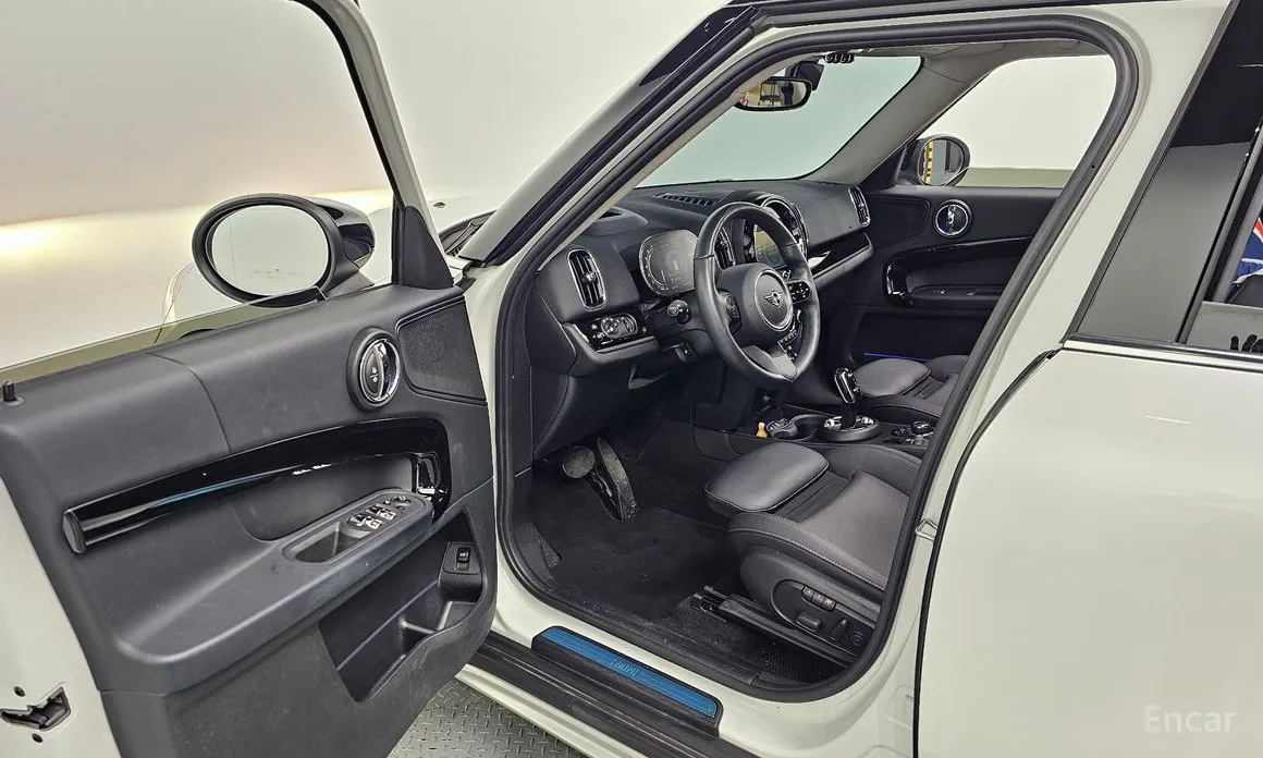 Mini Countryman, 2023 — фото 11 из 12