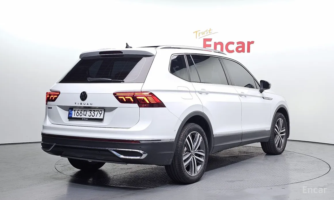 Volkswagen Tiguan, 2023 — фото 2 из 12