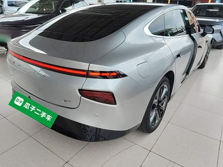 XPeng P7, 2023 — фото 7 из 9