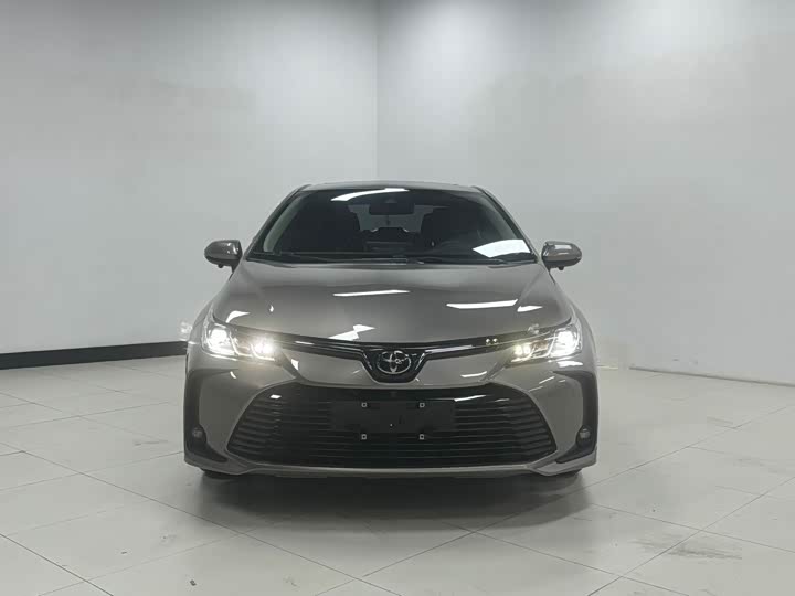 Toyota Corolla, 2023 — фото 2 из 9
