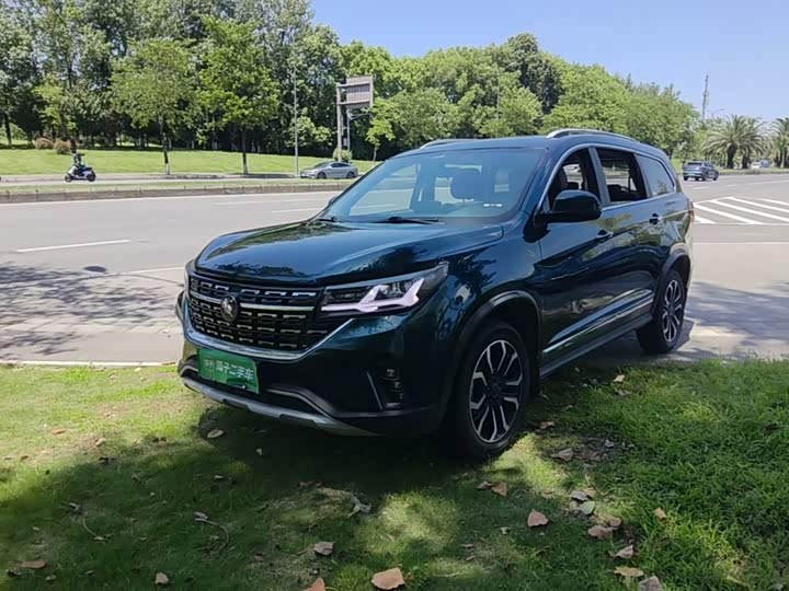 Dongfeng Forthing T5, 2022 — фото 2 из 9