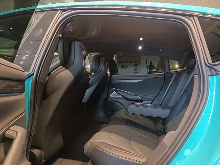 Xiaomi SU7, 2024 — фото 4 из 9