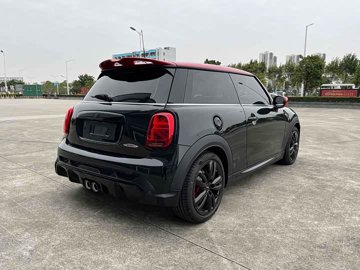 Mini Mini JCW, 2022 — фото 4 из 9