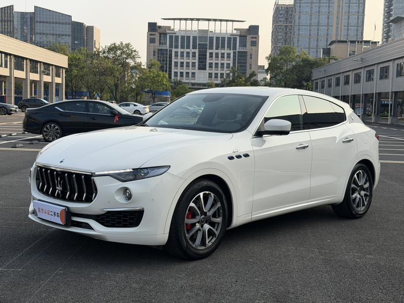 Maserati Levante, 2022 — купить в Оренбурге под ключ
