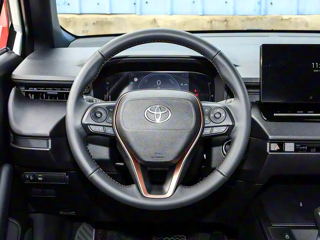 Toyota Corolla Cross, 2026 — фото 7 из 10