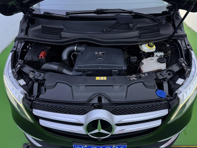 Mercedes-Benz V-Class, 2022 — фото 10 из 12